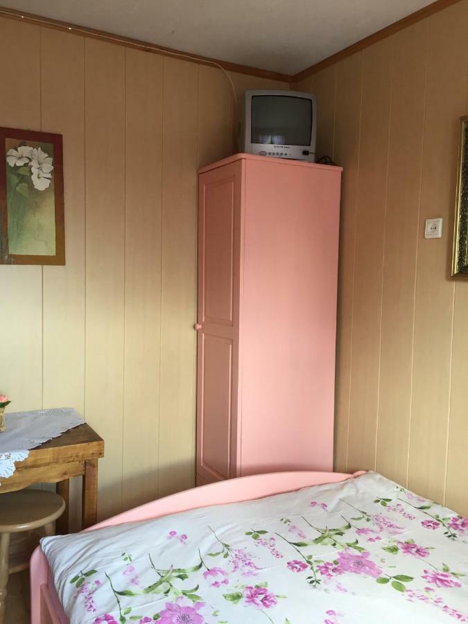 Pokoje U Eli Apartment Brzegi  Bagian luar foto