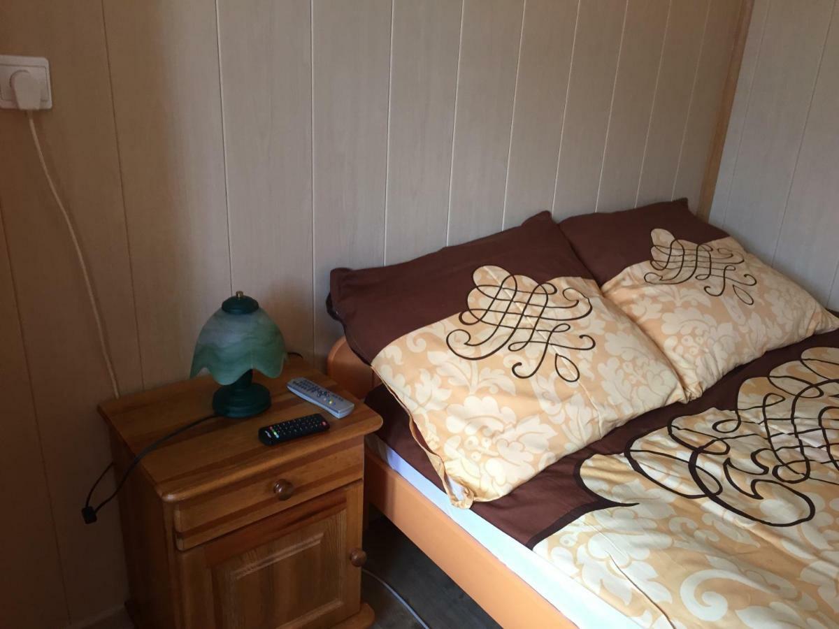 Pokoje U Eli Apartment Brzegi  Bagian luar foto